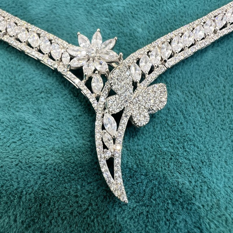 نیم ست نقره زنانه مدل سوپر لوکس جواهری مزین به روکش طلا 40-25