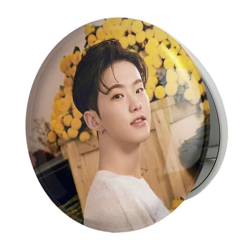 آینه جیبی خندالو طرح هوشی گروه سونتین Seventeen مدل تاشو کد 21532 