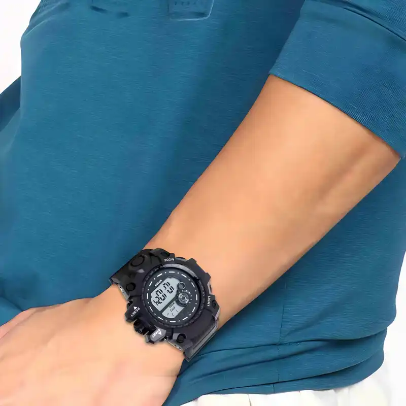 ساعت مچی دیجیتال مدل اسپرت تک زمانه کرنومتر دار کد 3