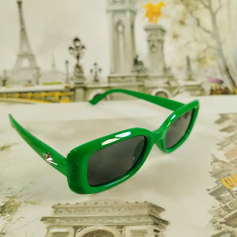 عینک آفتابی بچگانه مدل CH7 کد GR