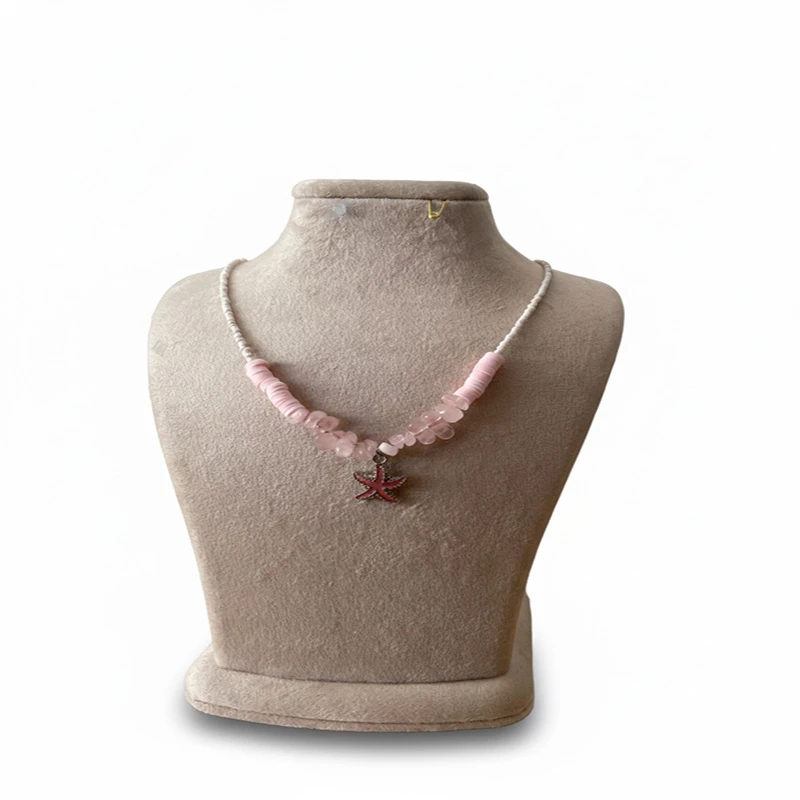 گردنبند زنانه مدل سنگی و فیمو و مونجوقی با مدال ستاره دریایی