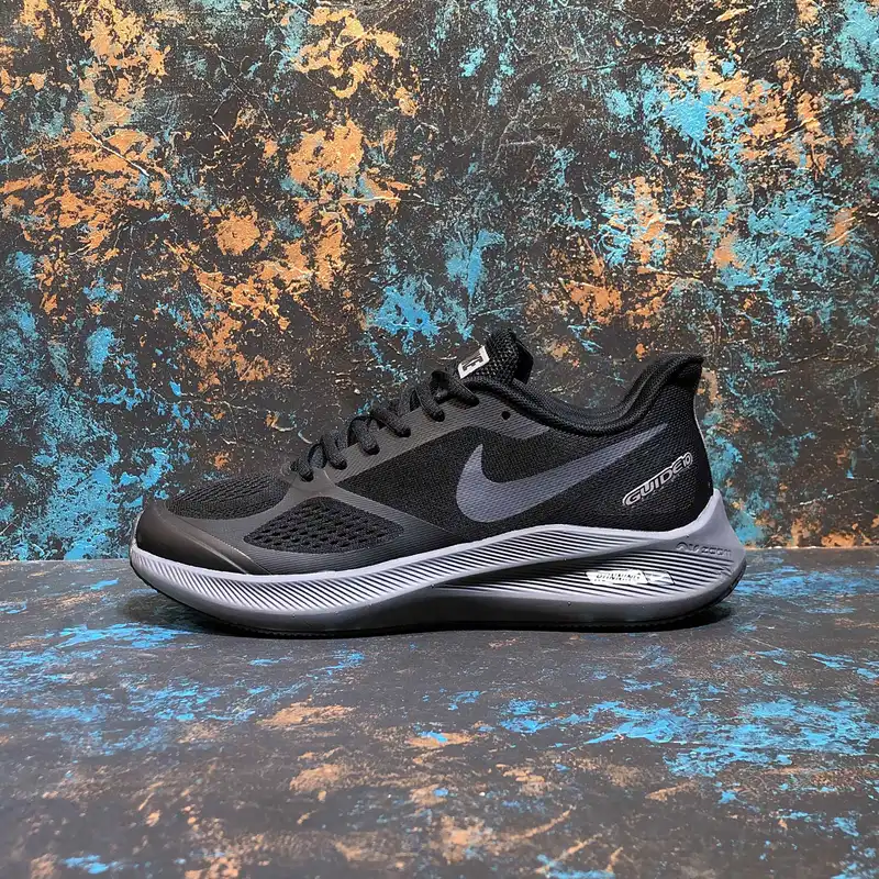 کفش مخصوص دویدن مدل ZOOM STRUCTURE 7X BKDOD-100055007