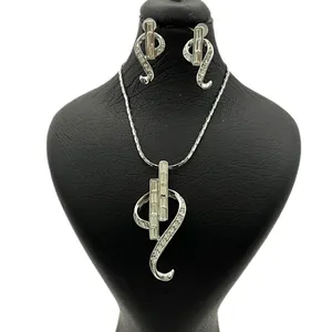 نیم ست زنانه مدل نت موسیقی براق 3916