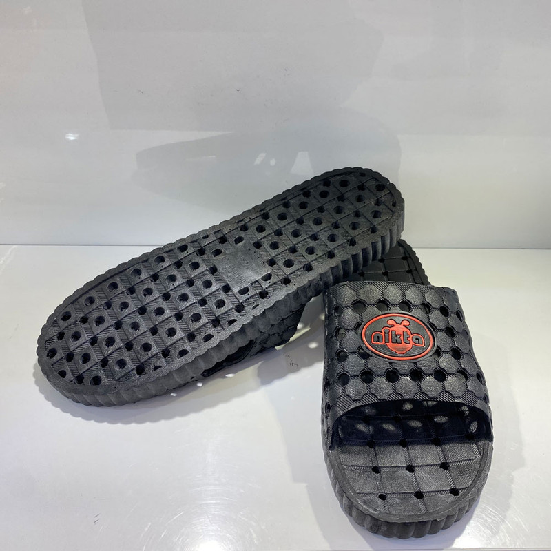 دمپایی حمام نیکتا مدل سوراخ دار