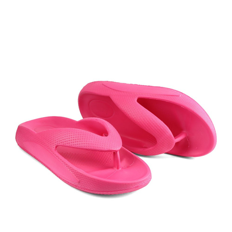 دمپایی لاانگشتی زنانه مدل نیلو