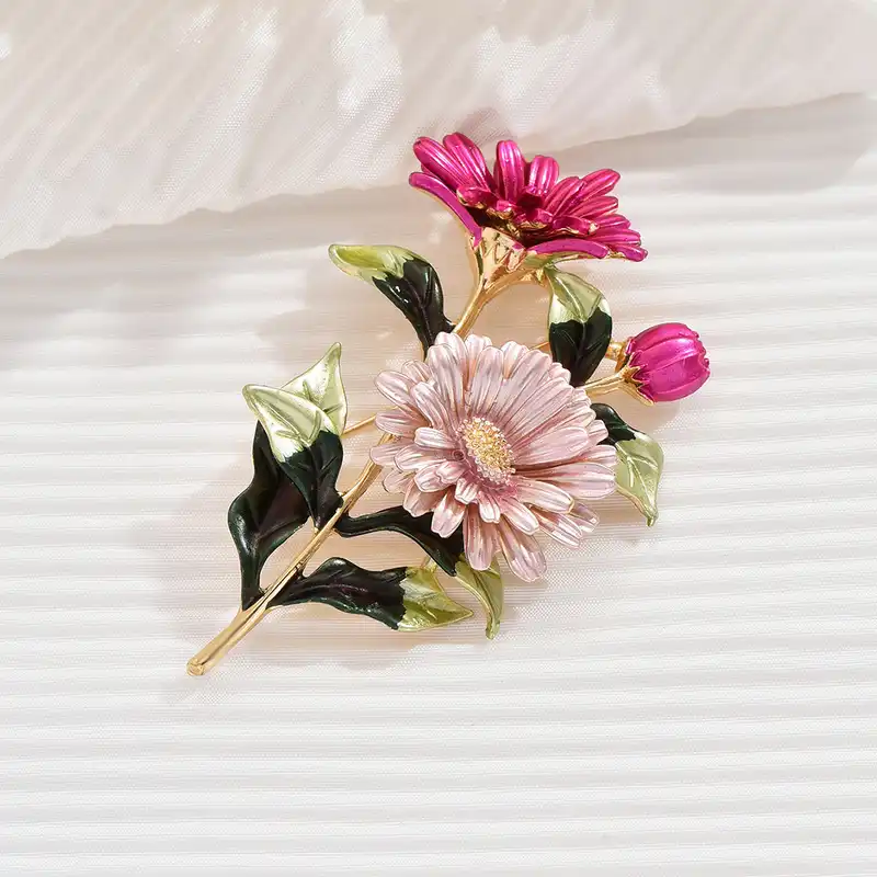 گل سینه زنانه مدل گل رز اروپایی