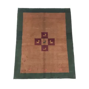 گبه بختیاری سه متری مدل حاشیه دار زمینه قهوه‌ای 