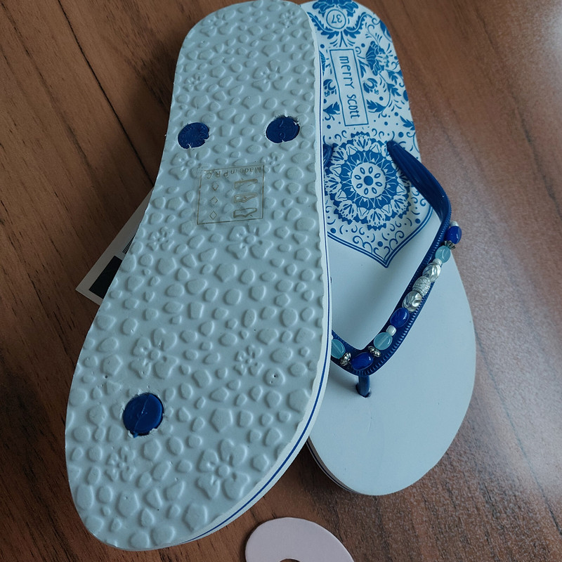 دمپایی لاانگشتی زنانه مدل مینا