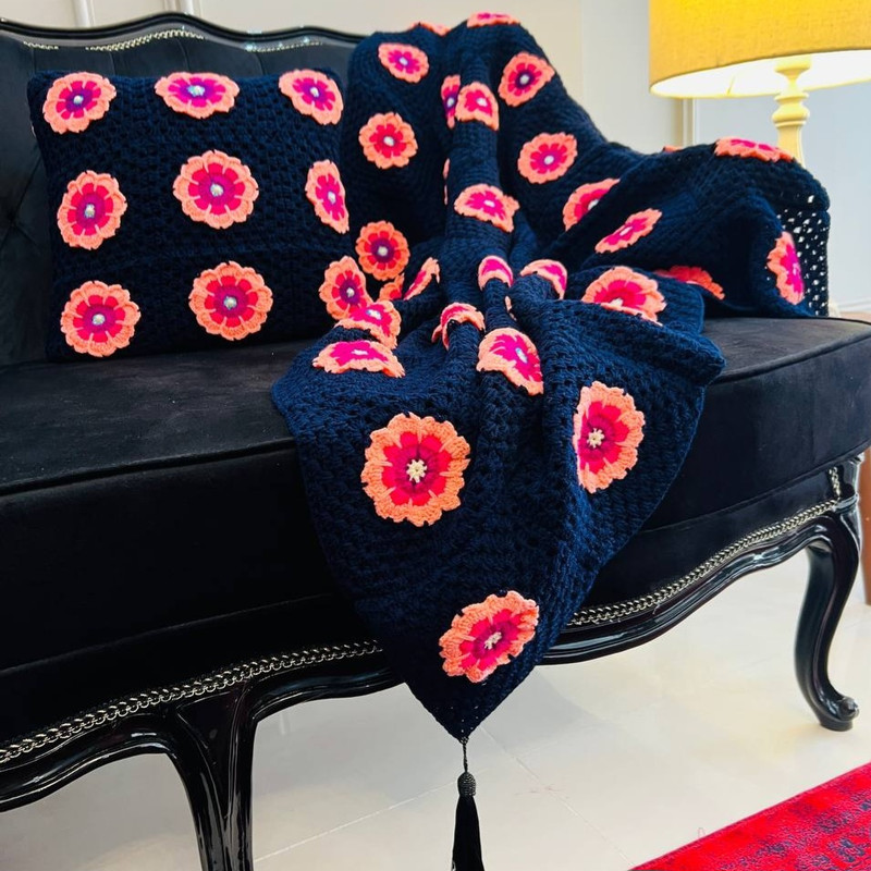 شال مبل و تخت مدل شاهان به همراه دو عدد کاور کوسن