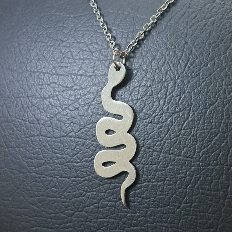 گردنبند دخترانه مدل مار