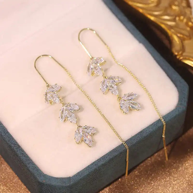 گوشواره زنانه مدل برگ سه پر کد 00712