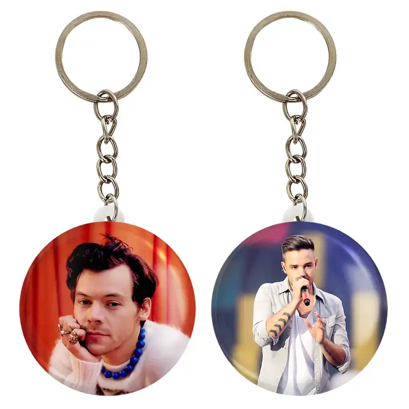 جاکلیدی خندالو مدل هری استایلز گروه موسیقی وان دایرکشن کد 1893318936 مجموعه 2 عددی