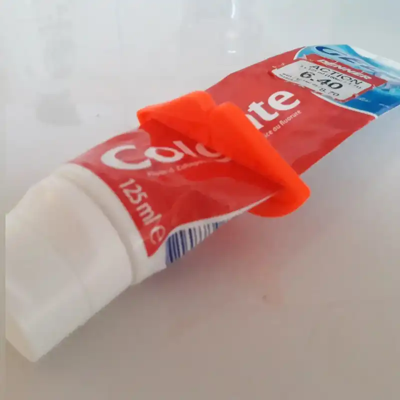 تیوب خالی کن مدل لب کد 01