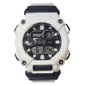 ساعت مچی عقربه‌ای مردانه والار مدل اسپرت دوزمانه کد 88wa06