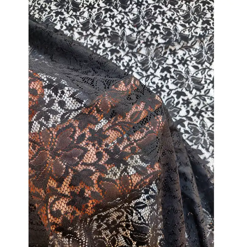 پارچه لباس مدل گیپور طرح گل دار