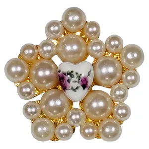 گل سینه زنانه طرح قلب کد 1001gs