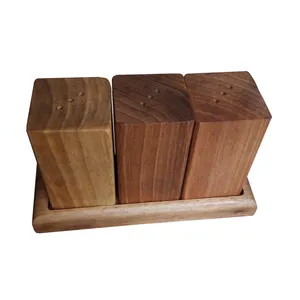 نمکدان چوبی مدل جای ادویه مجموعه 4 عددی