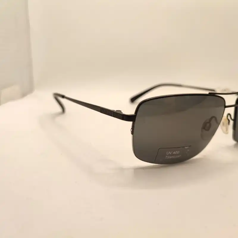 عینک آفتابی دانهیل مدل D1022