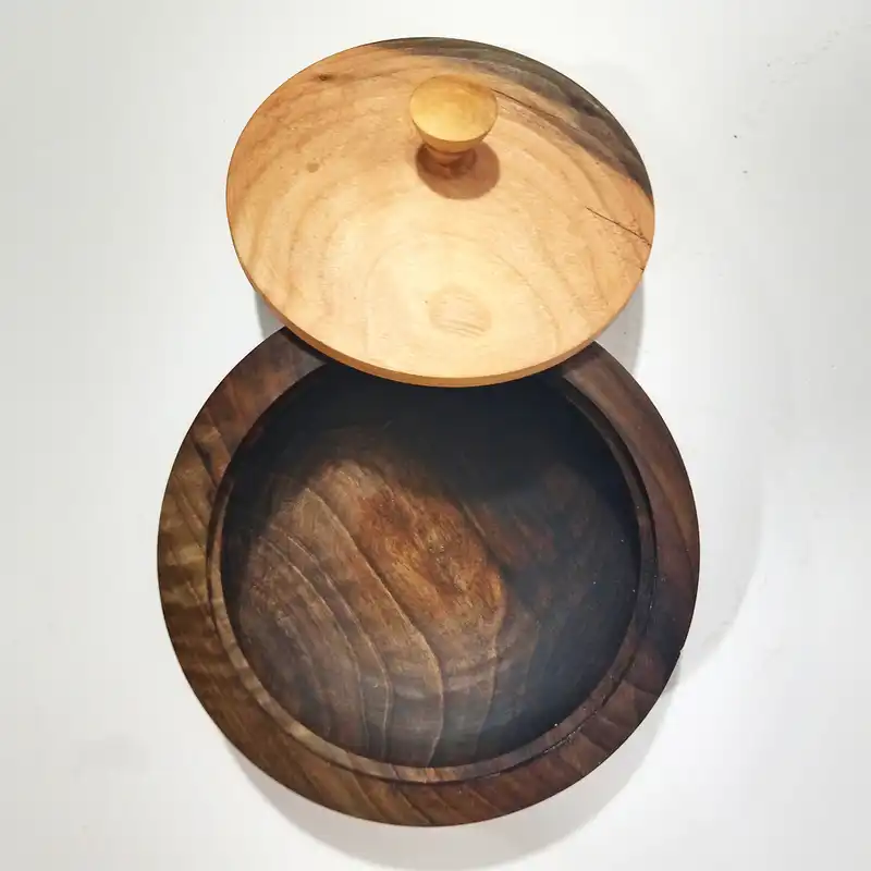 قندان چوبی مدل کلاسیک گردو کد 104