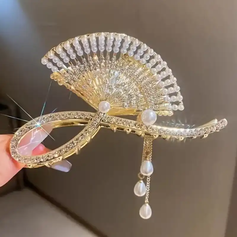 کلیپس مو زنانه مدل بادبزن آویزدار کد brg 423