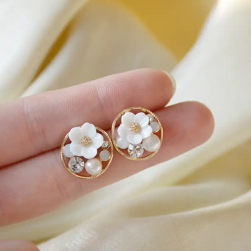 گوشواره زنانه مدل شکوفه کد 00704