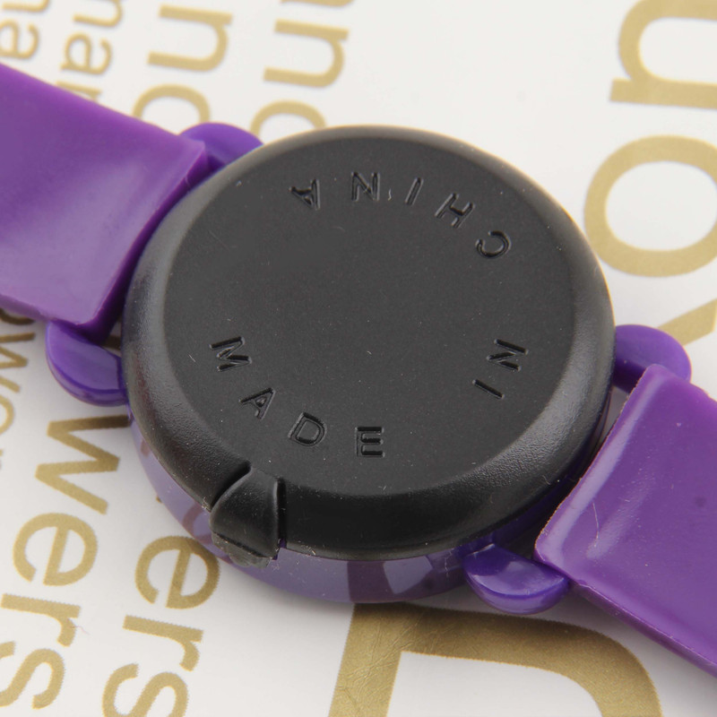 ساعت مچی دیجیتال دخترانه مدل توت فرنگی کارتونی کد WHK_056