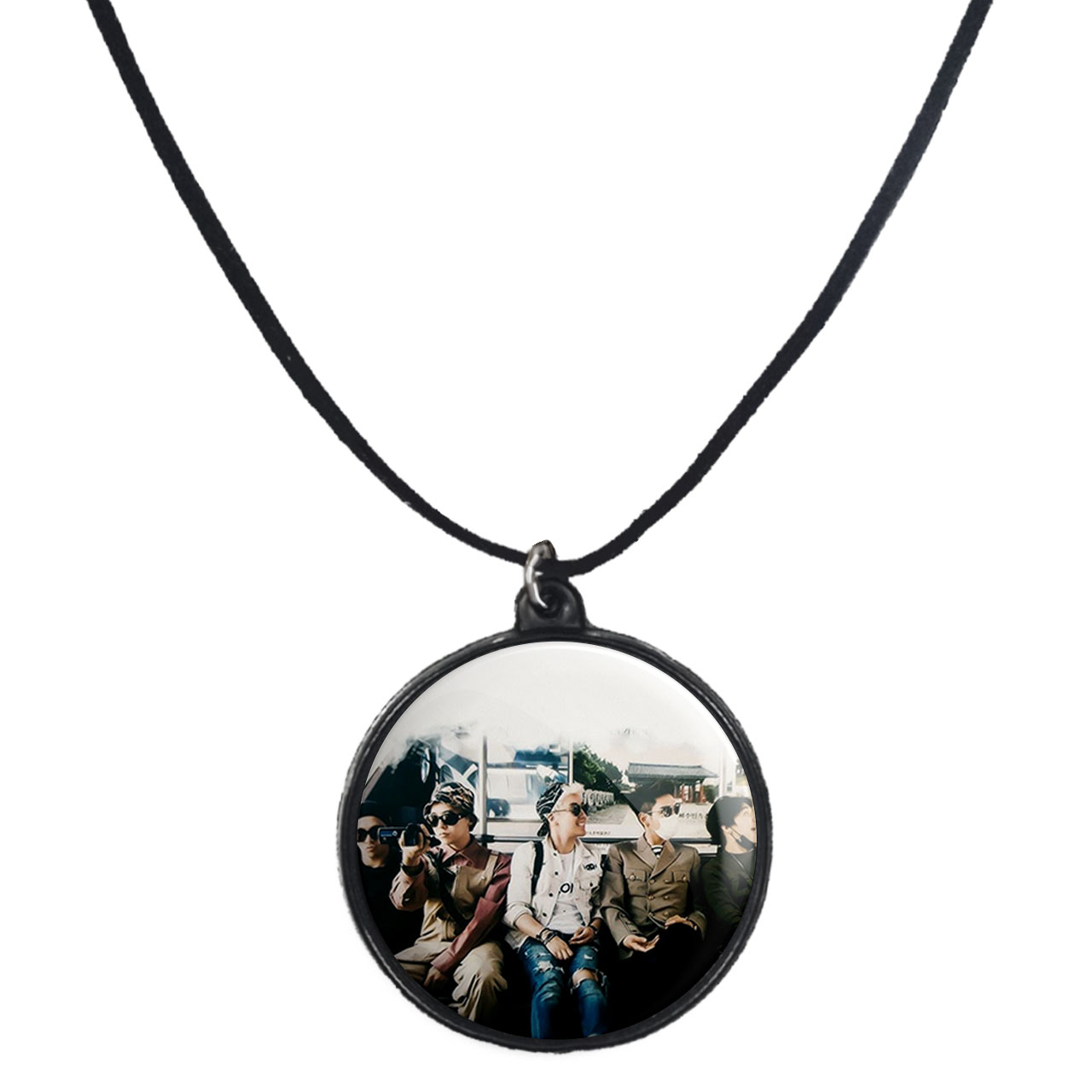 گردنبند پرمانه طرح گروه موسیقی BIG BANG کد pmb.15120 مدل دو طرفه