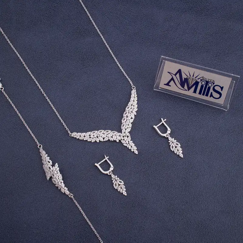 نیم ست نقره زنانه مدل آمیتیس AMT-N209