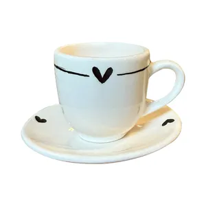 فنجان و نعلبکی سرامیکی مدل قلب و خط