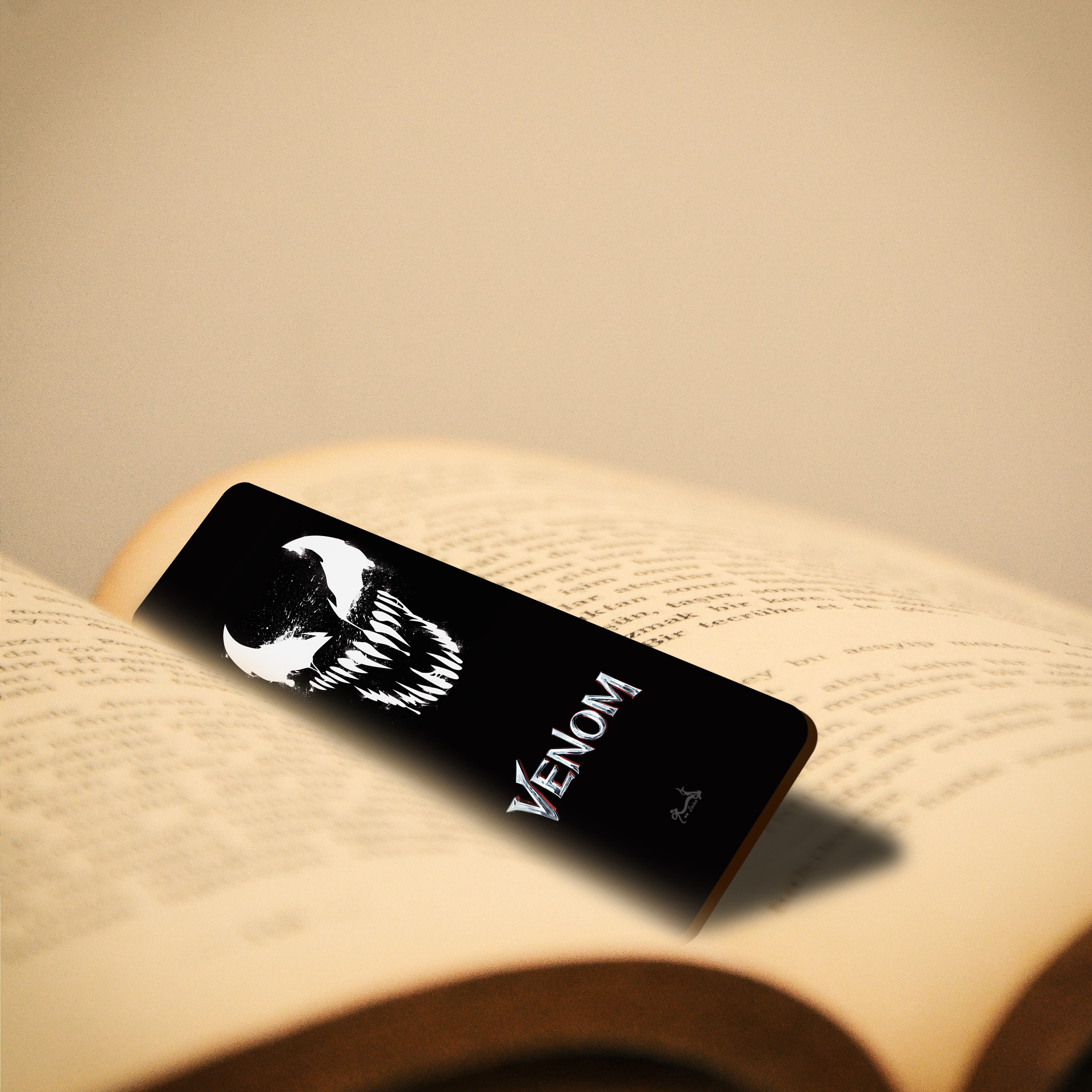 نشانگر کتاب لوکسینو مدل Venom کد Bookland_230