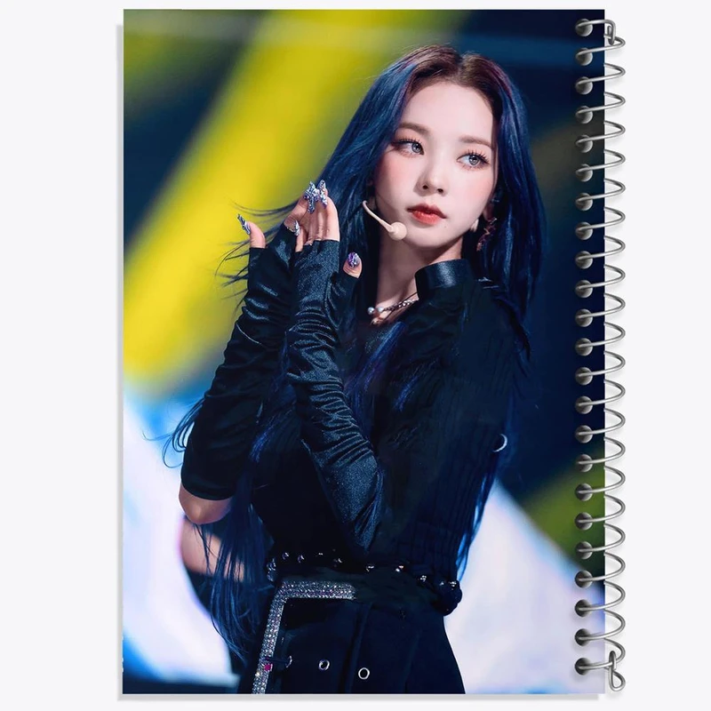 دفتر ژورنال نویسی 50 برگ خندالو مدل نقطه ای طرح کارینا گروه آسپا Aespa کد 19716