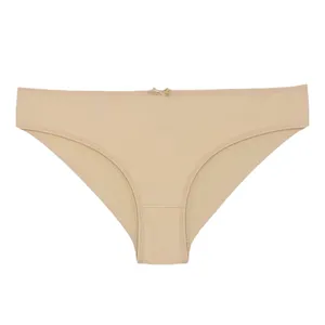 شورت زنانه مدل نخی طرح پاپیون رنگ کرم