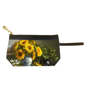 کیف لوازم آرایش زنانه  مدل L1038 طرح نقاشی گل هنوز زندگی است و گل آفتابگردان