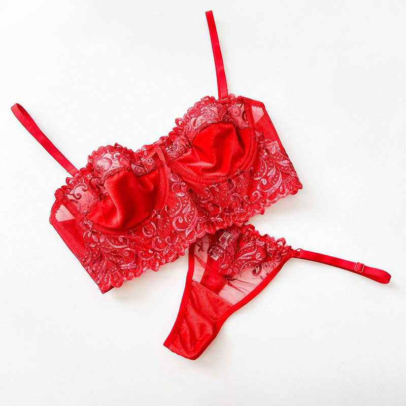 ست شورت و سوتین زنانه نوشه پوش مدل دکلته توری پایه بلند کد 98002