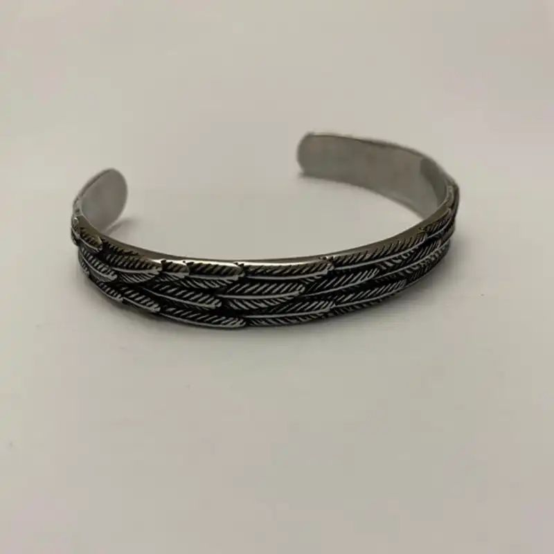 دستبند طرح پر