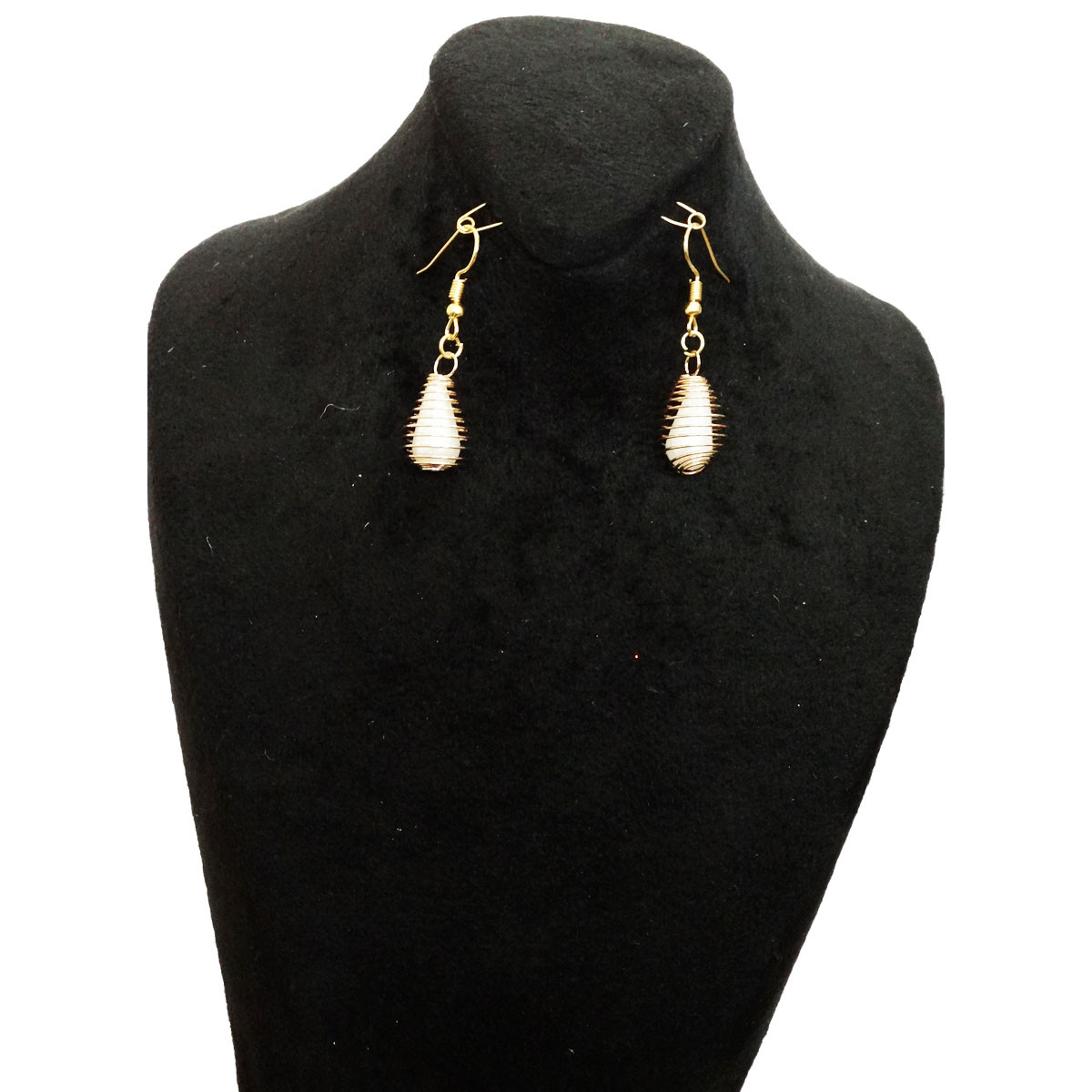 گوشواره زنانه مدل اشک مرواریدی کد 08 گوشواره زنانه مدل اشک مرواریدی کد 08