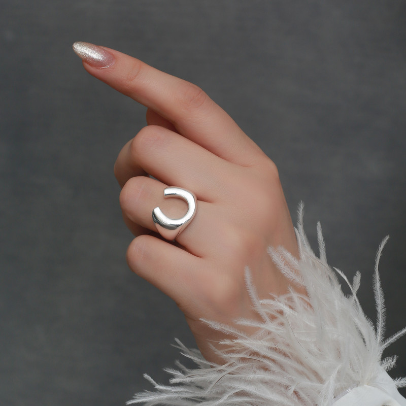 انگشتر زنانه مدل نعل اسب کد 1133001629