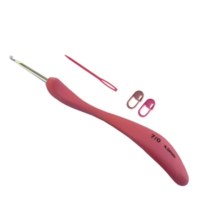 قلاب بافتنی مدل ZHL-D7.0-4.0MM به همراه سنجاق نشانه گذار بافتنی و سوزن دوخت کاموا مجموعه 4 عددی
