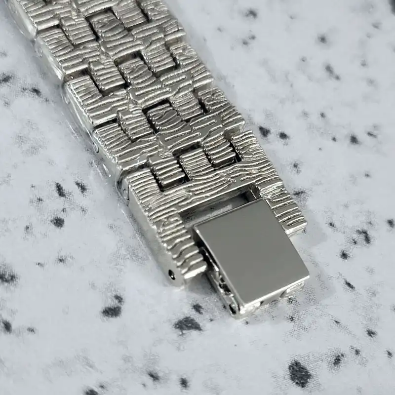 ساعت مچی عقربه ای زنانه مدل 02