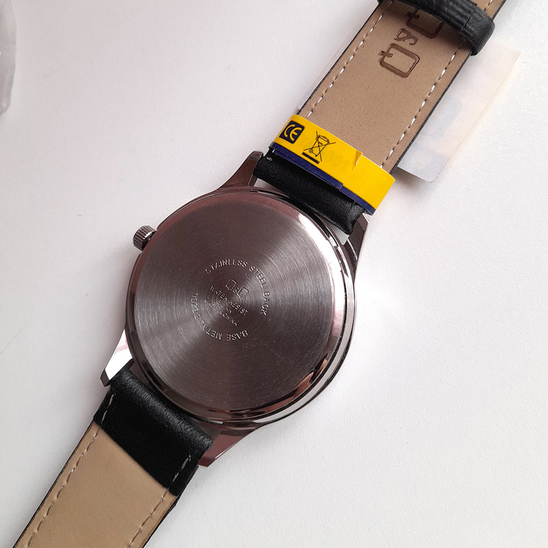 ساعت مچی عقربهای مردانه کیو اند کیو مدل c214j309y ساعت مچی عقربهای مردانه کیو اند کیو مدل c214j309y