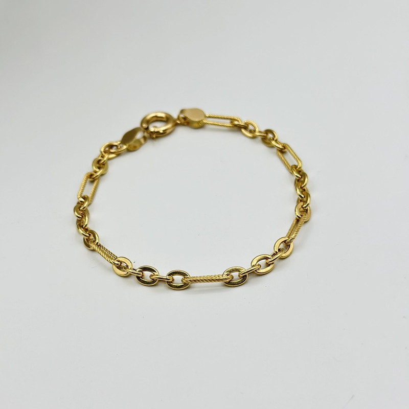 نیم ست طلا 18 عیار زنانه مدل حلقه ای نیم ست طلا 18 عیار زنانه مدل حلقه ای