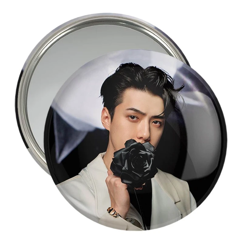 آینه جیبی خندالو مدل سهون گروه اکسو EXO  کد 13468