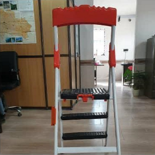 نردبان 4 پله مدل نیولَدر نردبان 4 پله مدل نیولَدر