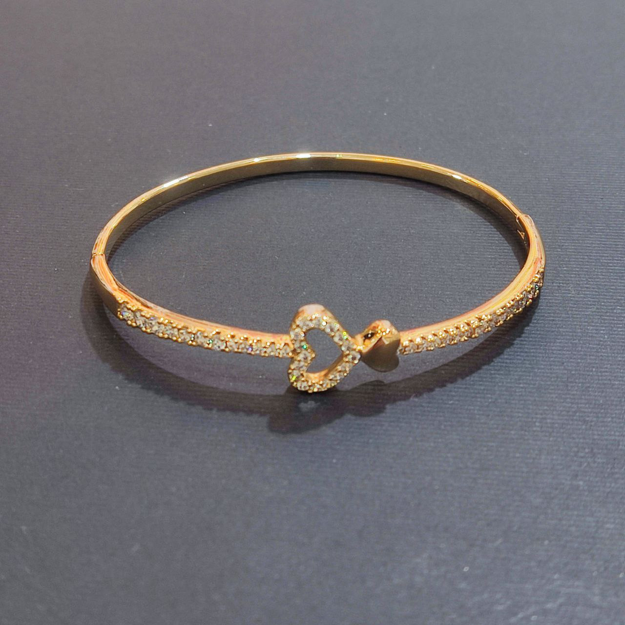 دستبند النگویی زنانه ژوپینگ مدل قلب نگیندار کد 02