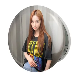 آینه جیبی خندالو طرح وینتر گروه آسپا Aespa مدل تاشو کد 19736 