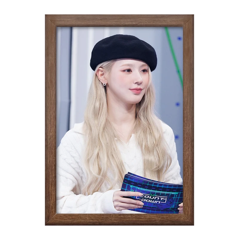 تابلو خندالو طرح میون گروه جی آیدل GIdle  کد 19517