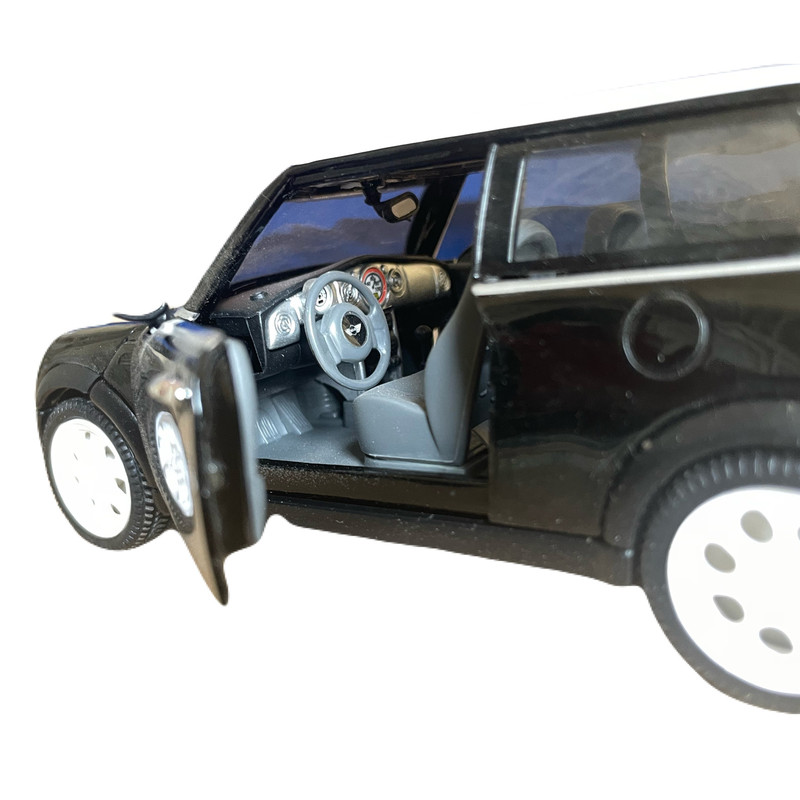 ماکت ماشین مدل MINI COOPER 2001