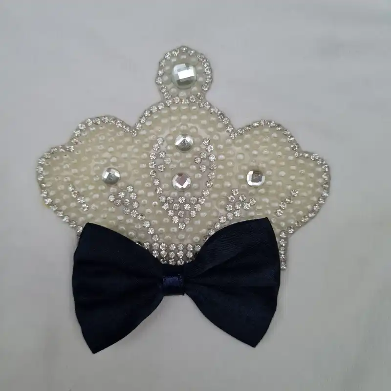 ست 4 تکه لباس نوزادی مدل تاج مروارید دوزی شده