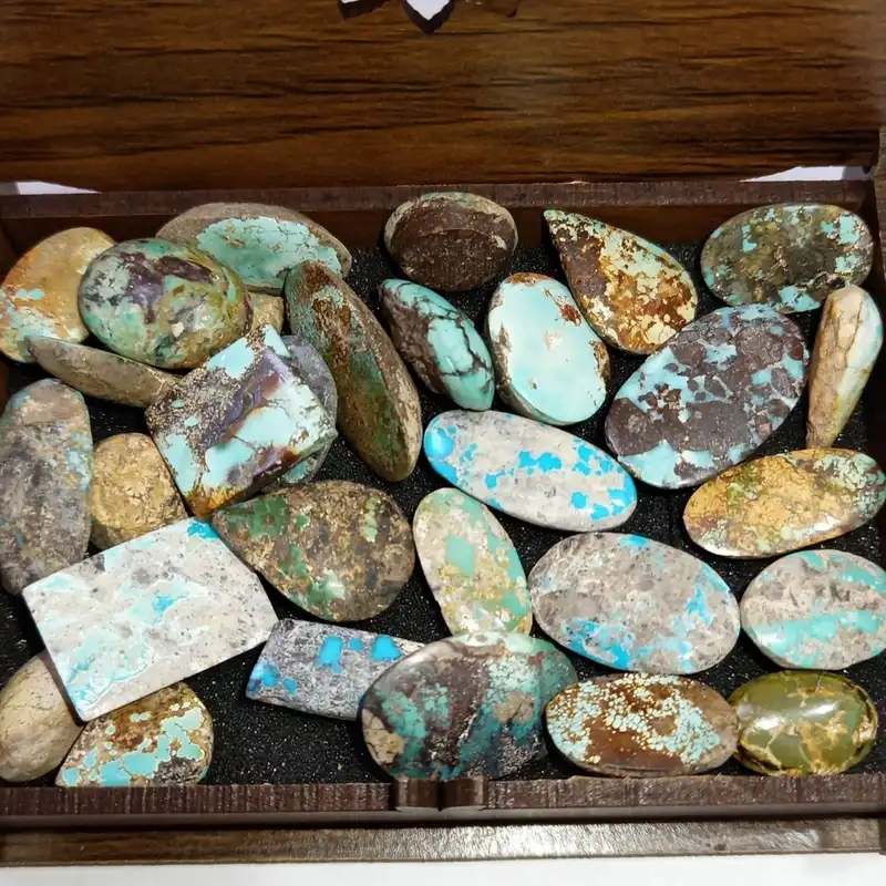 سنگ فیروزه مدل h2023 بسته 28 عددی