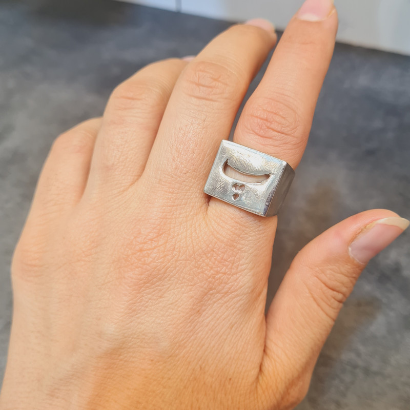 انگشتر زنانه مدل حروف فارسی پ انگشتر زنانه مدل حروف فارسی پ